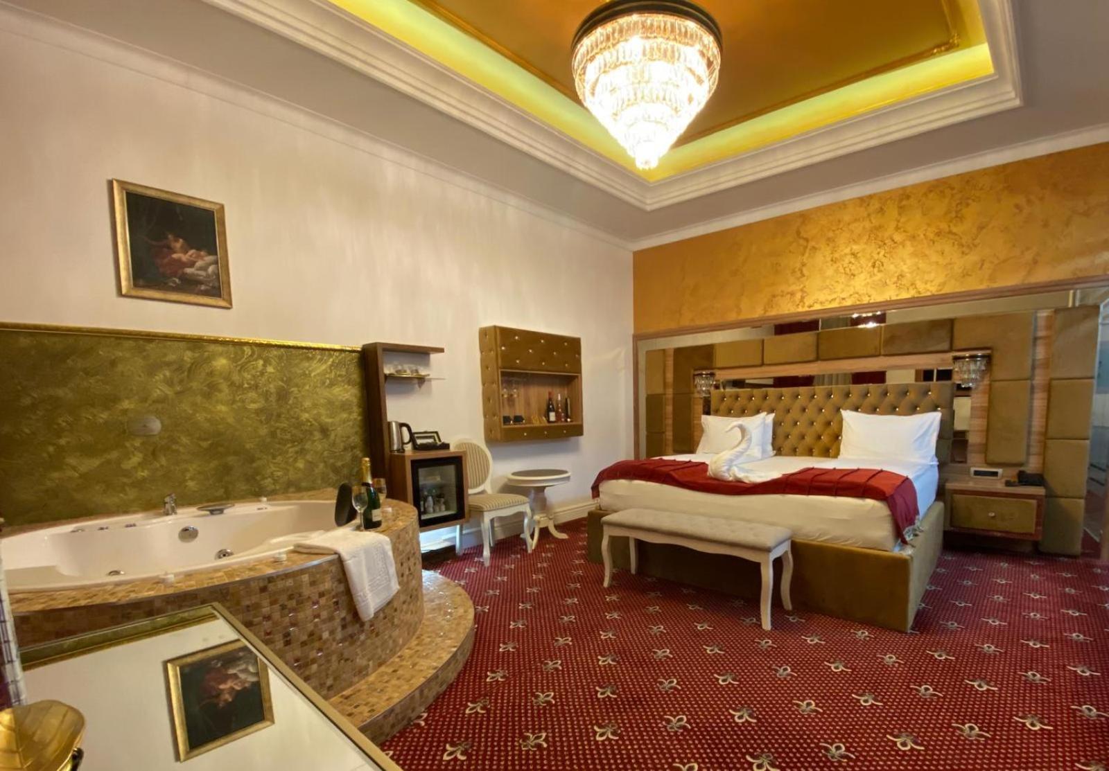 Vila Imperial One Luxury Boutique Hotel Fagaras Exterior photo